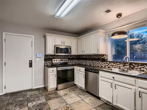 15619 E 51st Dr, Denver, CO 80239 photo 10