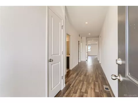 27637 E Maple Ave, Aurora, CO 80018 photo 4