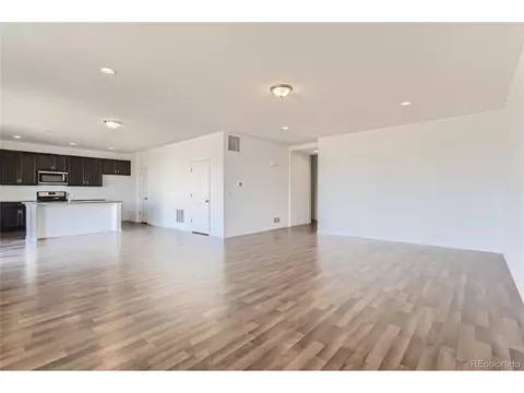 27637 E Maple Ave, Aurora, CO 80018 photo 6
