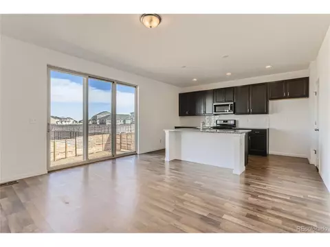27637 E Maple Ave, Aurora, CO 80018 photo 8