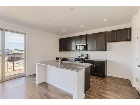 27637 E Maple Ave, Aurora, CO 80018 photo 9