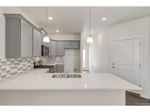 21914 E 9th Pl, Aurora, CO 80018 photo 9