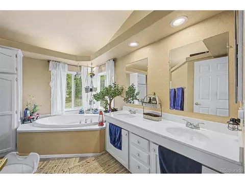 Bath - 972 Wampum Ln, Como, CO 80432 photo 1 of 4