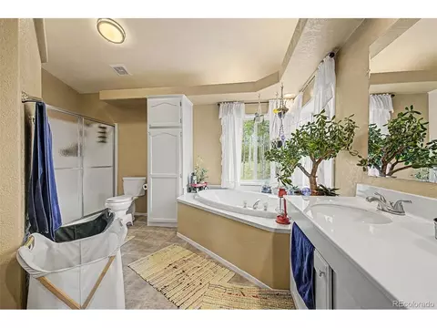 Bath - 972 Wampum Ln, Como, CO 80432 photo 2 of 4