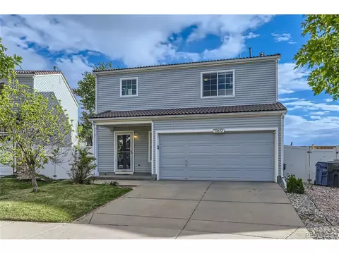18652 E 40th Pl, Denver, CO 80249 photo 2