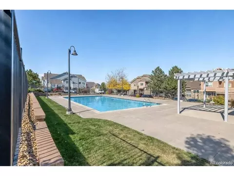 Exterior - 23588 E Ida Dr #B, Aurora, CO 80016 photo 3 of 8