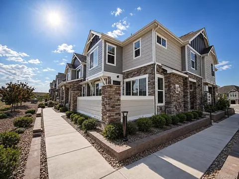 23588 E Ida Dr #B, Aurora, CO 80016