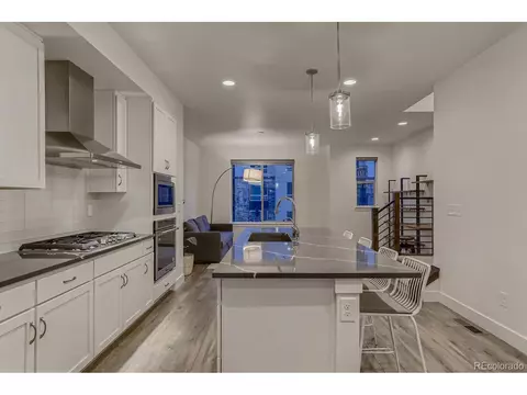 2575 Newark Ct, Aurora, CO 80010 photo 13