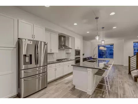 2575 Newark Ct, Aurora, CO 80010 photo 10