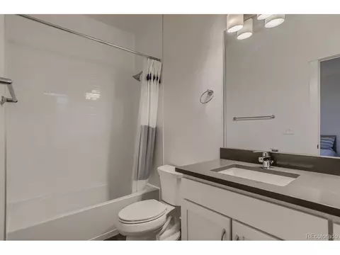 2575 Newark Ct, Aurora, CO 80010 photo 21