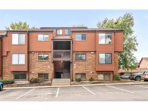 433 Wright St #105, Lakewood, CO 80228 photo 2