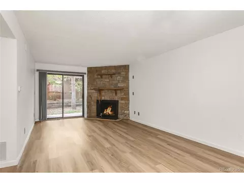 433 Wright St #105, Lakewood, CO 80228 photo 5