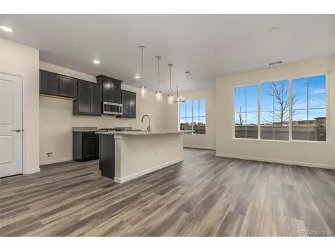 23703 E Ida Pl #B, Aurora, CO 80016 photo 2