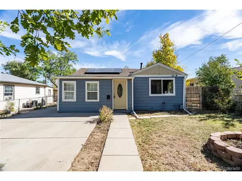 1124 Newark St, Aurora, CO 80010