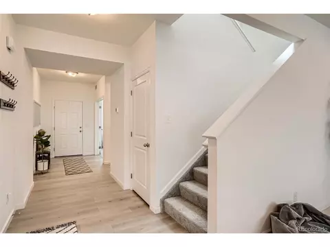 27007 E Maple Ave, Aurora, CO 80018 photo 3