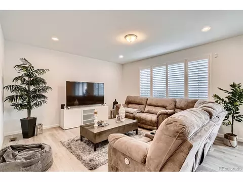 27007 E Maple Ave, Aurora, CO 80018 photo 9