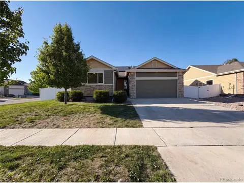 948 Scotch Pine Dr, Windsor, CO 80550