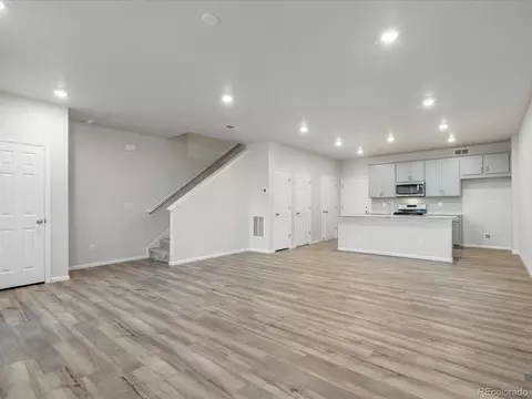 6356 N Lisbon St, Aurora, CO 80019 photo 3