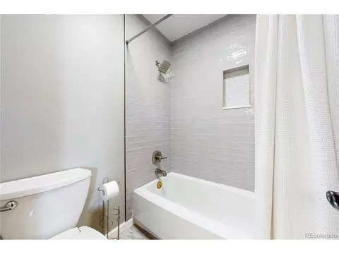 Bath - 7692 Surrey Dr, Morrison, CO 80465 photo 4 of 7