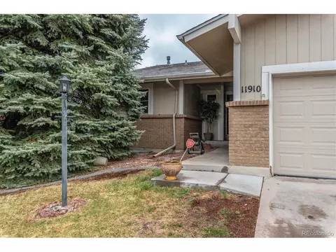 11910 E Maple Ave, Aurora, CO 80012 photo 4