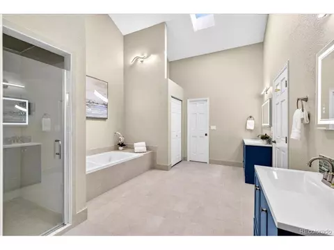 Bath - 15260 E Caley Ave, Centennial, CO 80016 photo 3 of 4