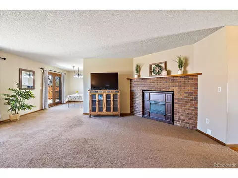 4887 Ranch Acres Dr, Loveland, CO 80538