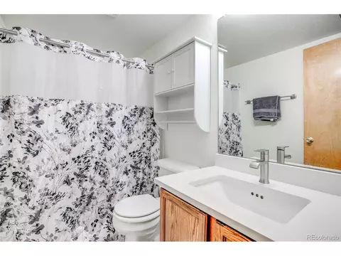 4957 Duluth Ct, Denver, CO 80239 photo 15