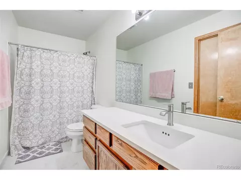 4957 Duluth Ct, Denver, CO 80239 photo 16