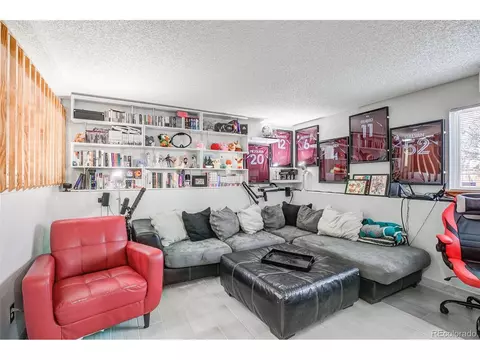 4957 Duluth Ct, Denver, CO 80239 photo 10