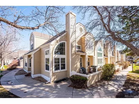 5714 W Atlantic Pl, Lakewood, CO 80227