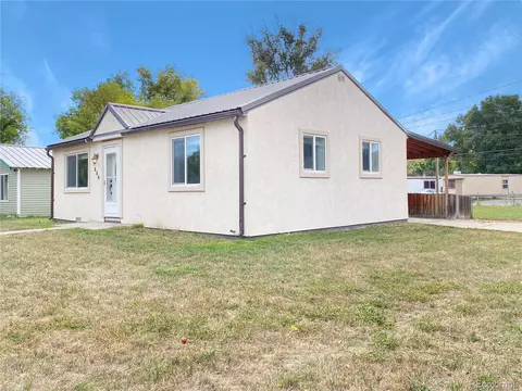 880 Water St, Meeker, CO 81641