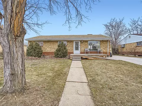 1390 Racine St, Aurora, CO 80011