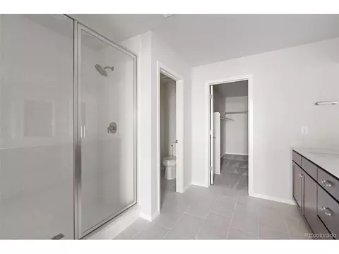 Bath - 7160 E 152nd Ave, Thornton, CO 80602 photo 4 of 8