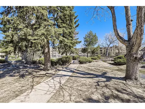 1304 S Parker Rd #355, Denver, CO 80231