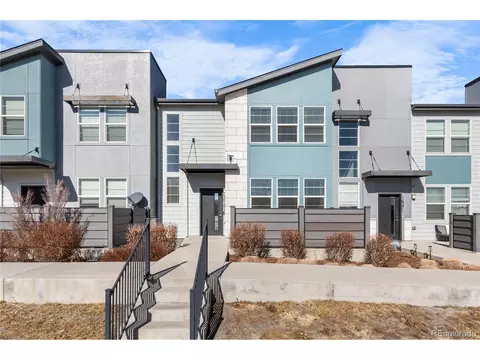 16261 Bolling Dr, Denver, CO 80239