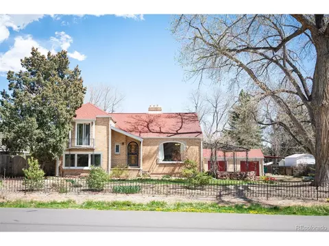 2084 Bell Ct, Lakewood, CO 80215