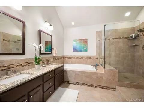 Bath - 8505 E Temple Dr #463, Denver, CO 80237 photo 1 of 4