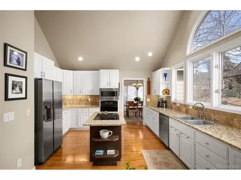 Kitchen - 8505 E Temple Dr #463, Denver, CO 80237 photo 2 of 4