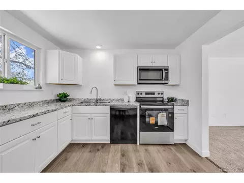 Kitchen - 15949 E Brunswick Dr, Aurora, CO 80013 photo 2 of 2