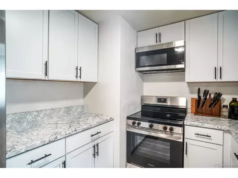 Kitchen - 950 34th St, Boulder, CO 80303 photo 2 of 2