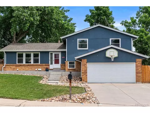 5833 W Maplewood Dr, Littleton, CO 80123