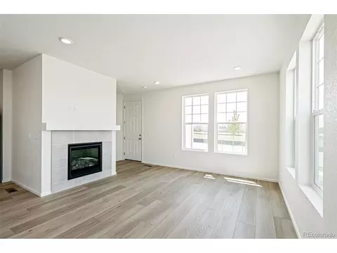 13457 E 110th Dr, Commerce City, CO 80022 photo 5