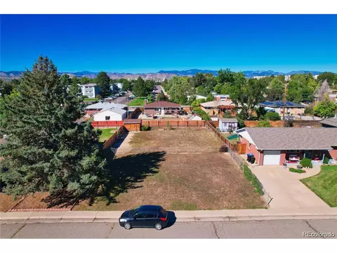 Hoyt, Arvada, CO 80002