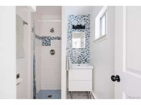 2425 S Steele St, Denver, CO 80210 photo 9