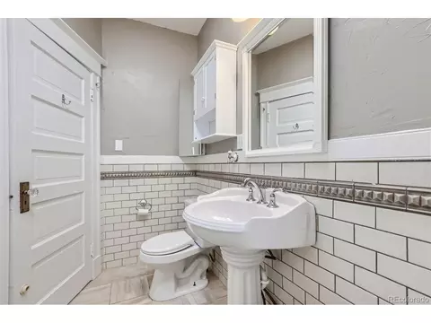 2533 N Franklin St, Denver, CO 80205 photo 16