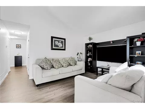17499 E Whitaker Dr, Aurora, CO 80015 photo 5