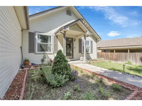 17499 E Whitaker Dr, Aurora, CO 80015 photo 4