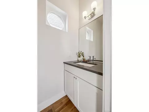 1016 31st St, Denver, CO 80205 photo 22