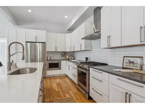 1016 31st St, Denver, CO 80205 photo 6