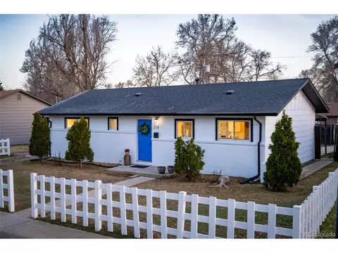 115 Merideth Ln, Longmont, CO 80501